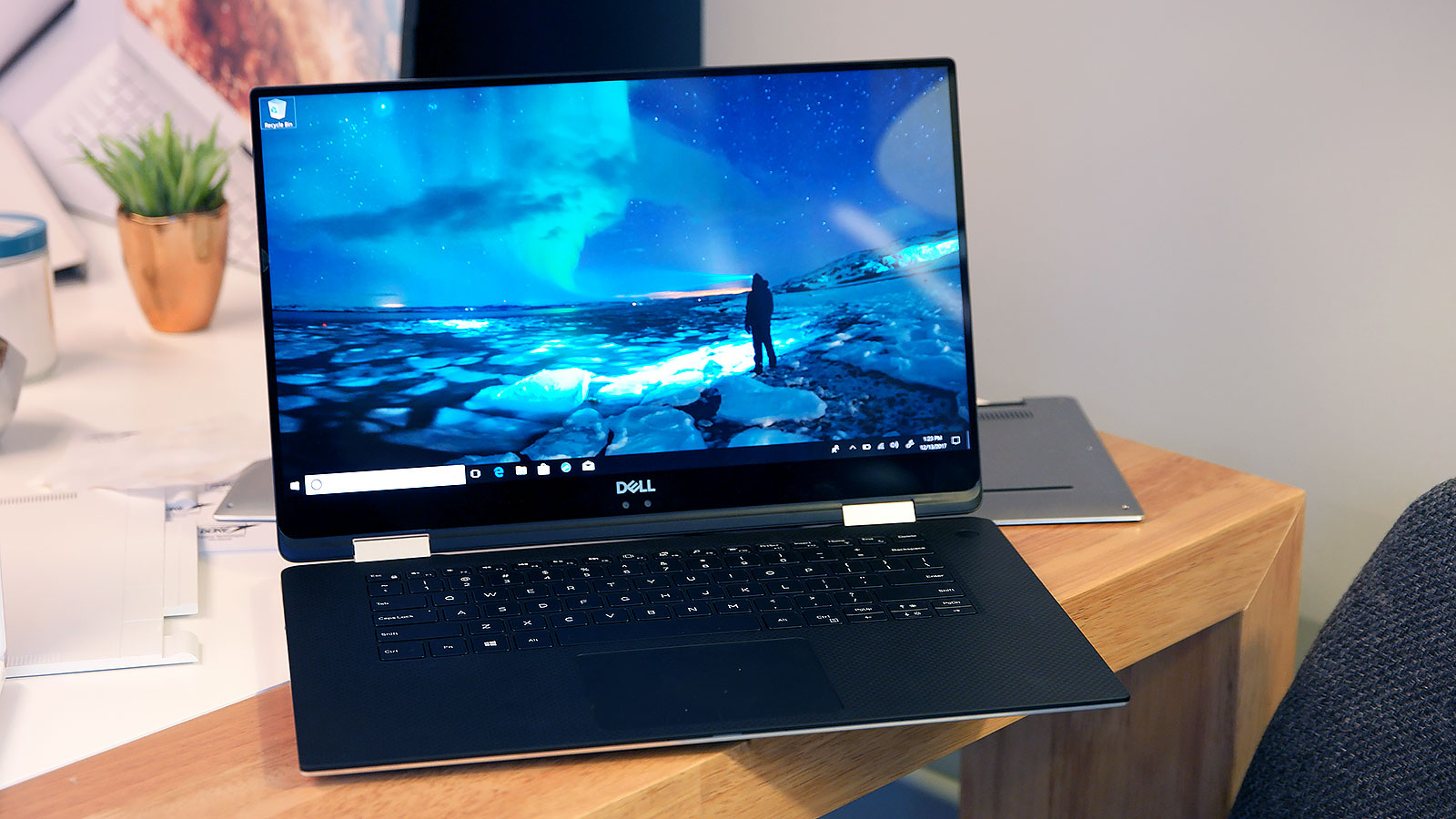 Dell XPS 15 9570 Serial